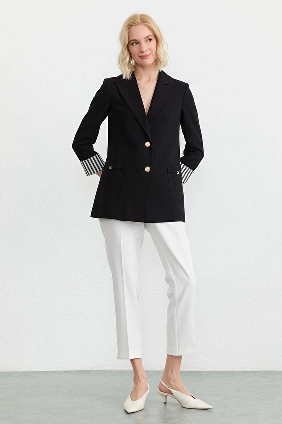 Selen Standart Fit Uzun Kol Fermuarsız Erkek Yaka Kadın Ceket 26YSL1590 Siyah Selen Standart Fit Uzun Kol Fermuarsız Erkek Yaka Kadın Ceket 26YSL1590 Siyah