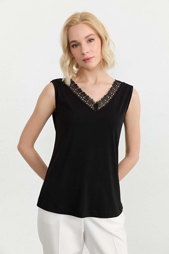 Selen Standart Fit Polyester Mix V Yaka Kadın Ceket 26YSL8340 Siyah Selen Standart Fit Polyester Mix V Yaka Kadın Ceket 26YSL8340 Siyah