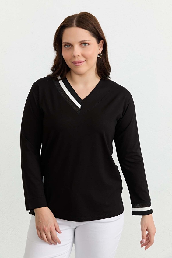 Selen V Yaka Uzun Kollu Kadın Bluz 26YSL8341 Siyah Selen V Yaka Uzun Kollu Kadın Bluz 26YSL8341 Siyah