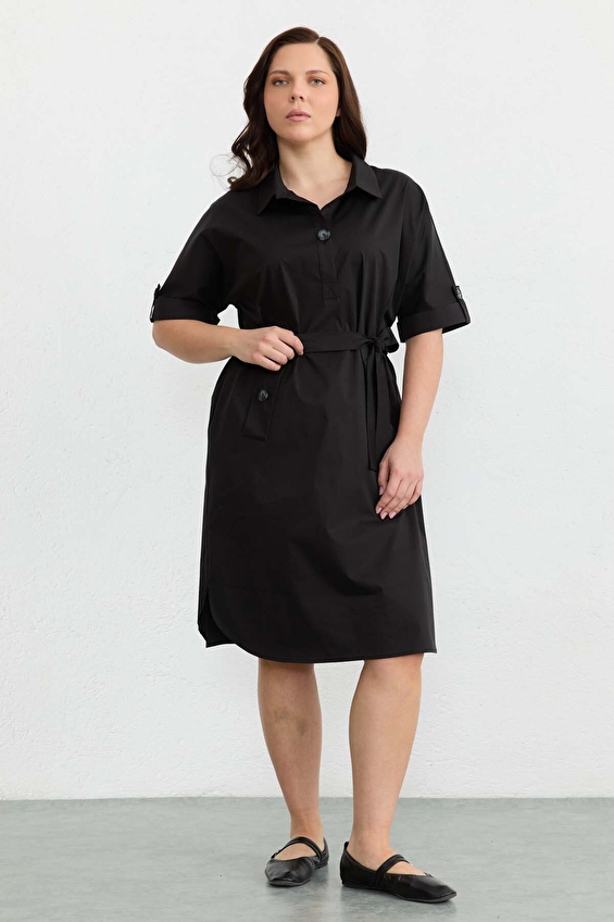 Selen Polo Yaka Fermuarsız Normal Fit Kadın Elbise 26YSL7781 Siyah Selen Polo Yaka Fermuarsız Normal Fit Kadın Elbise 26YSL7781 Siyah