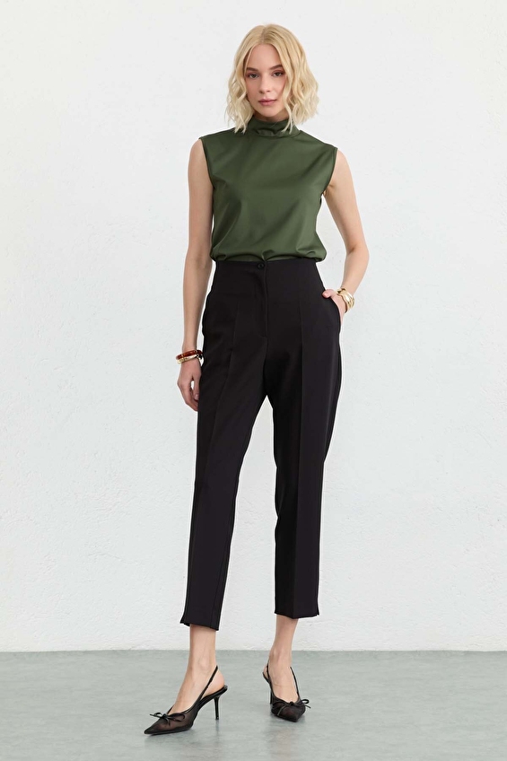 Selen Standart Fit Keten Boru Paça Fermuarlı Kadın Pantolon 26YSL5581 Siyah Selen Standart Fit Keten Boru Paça Fermuarlı Kadın Pantolon 26YSL5581 Siyah