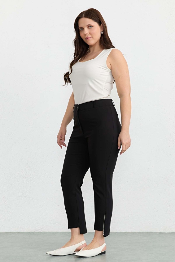 Selen Boru Paça Fermuarlı Normal Bel Normal Fit Kadın Pantolon 26YSL5573 Siyah Selen Boru Paça Fermuarlı Normal Bel Normal Fit Kadın Pantolon 26YSL5573 Siyah
