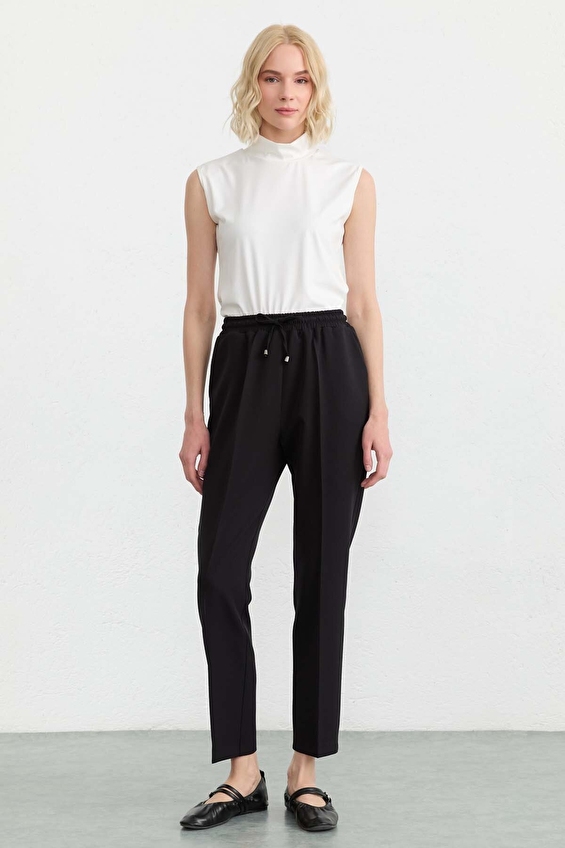 Selen Standart Fit Boru Paça Viskoz Kadın Ceket 26YSL5592 Siyah Selen Standart Fit Boru Paça Viskoz Kadın Ceket 26YSL5592 Siyah