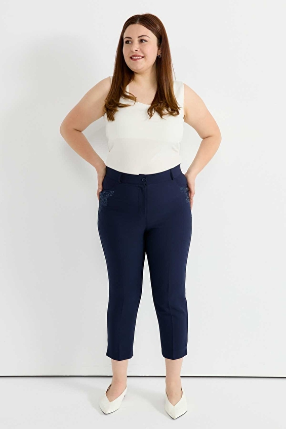 Selen Boru Paça Fermuarlı Kadın Pantolon 26YSL5598 Lacivert Selen Boru Paça Fermuarlı Kadın Pantolon 26YSL5598 Lacivert