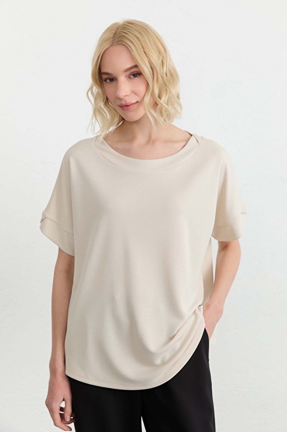 Selen O Fermuarsız Kısa Kollu Kadın Bluz 26YSL8459 Taş Selen O Fermuarsız Kısa Kollu Kadın Bluz 26YSL8459 Taş