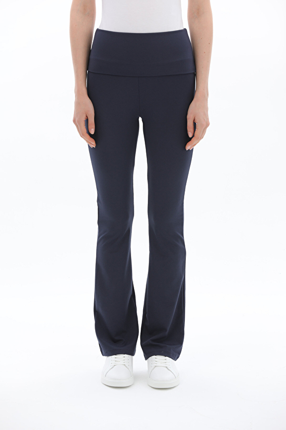 First Company Katlamalı Yüksek Bel İspanyol Paça High Waist Flare Fit Kadın Tayt 2614KS213711 Lacivert First Company Katlamalı Yüksek Bel İspanyol Paça High Waist Flare Fit Kadın Tayt 2614KS213711 Lacivert