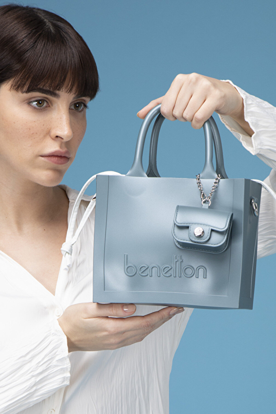 United Colors Of Benetton Kadın El Çantası BNT_1450 Mavi United Colors Of Benetton Kadın El Çantası BNT_1450 Mavi