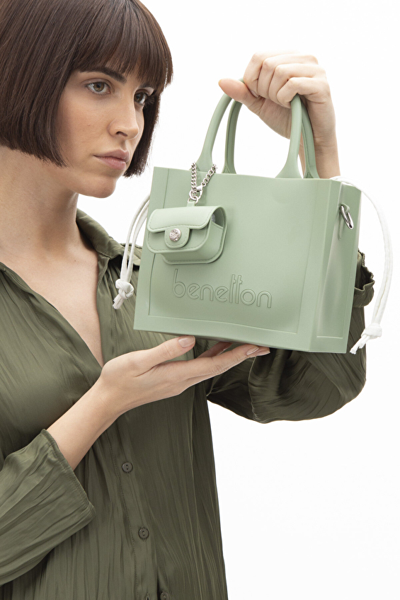 United Colors Of Benetton Kadın El Çantası BNT_1450 Yeşil United Colors Of Benetton Kadın El Çantası BNT_1450 Yeşil