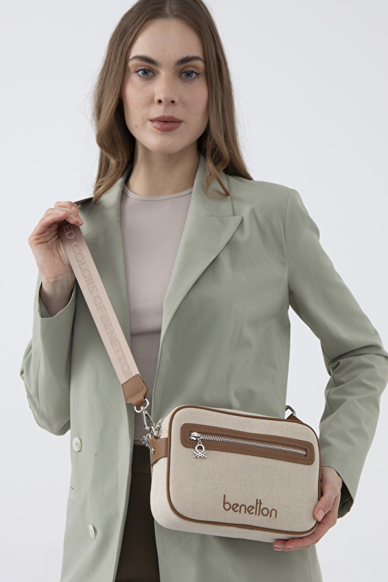 United Colors Of Benetton Kadın Çapraz Çanta BNT_1540 Camel United Colors Of Benetton Kadın Çapraz Çanta BNT_1540 Camel