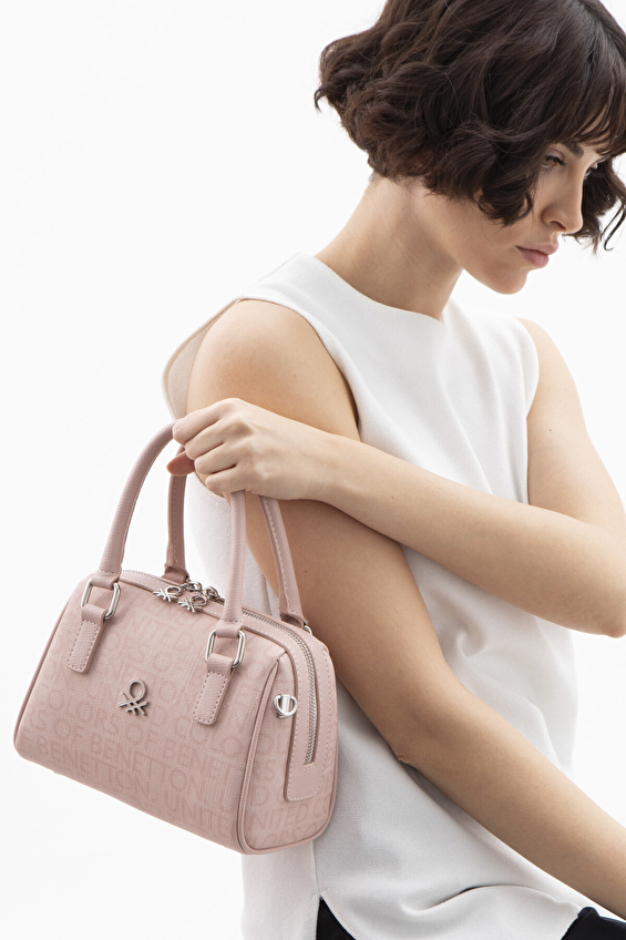 United Colors Of Benetton Kadın Kol Çantası BNT_1613 Pudra United Colors Of Benetton Kadın Kol Çantası BNT_1613 Pudra