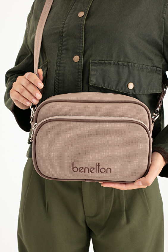 United Colors Of Benetton Kadın Çapraz Çanta BNT_1653 Vizon/kahve United Colors Of Benetton Kadın Çapraz Çanta BNT_1653 Vizon/kahve