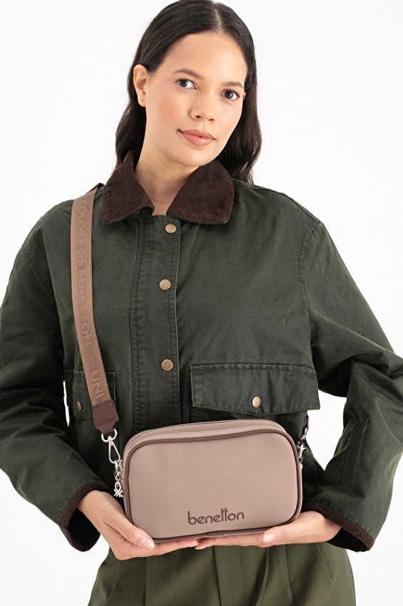 United Colors Of Benetton Kadın Kol Çantası BNT_1682 Vizon/kahve United Colors Of Benetton Kadın Kol Çantası BNT_1682 Vizon/kahve