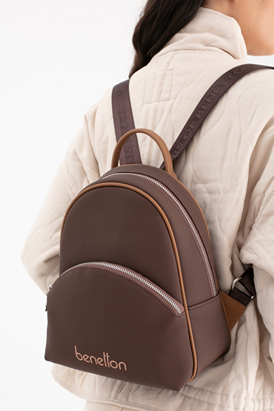 United Colors Of Benetton Kadın Sırt Çantası BNT_1676 Kahve/camel United Colors Of Benetton Kadın Sırt Çantası BNT_1676 Kahve/camel