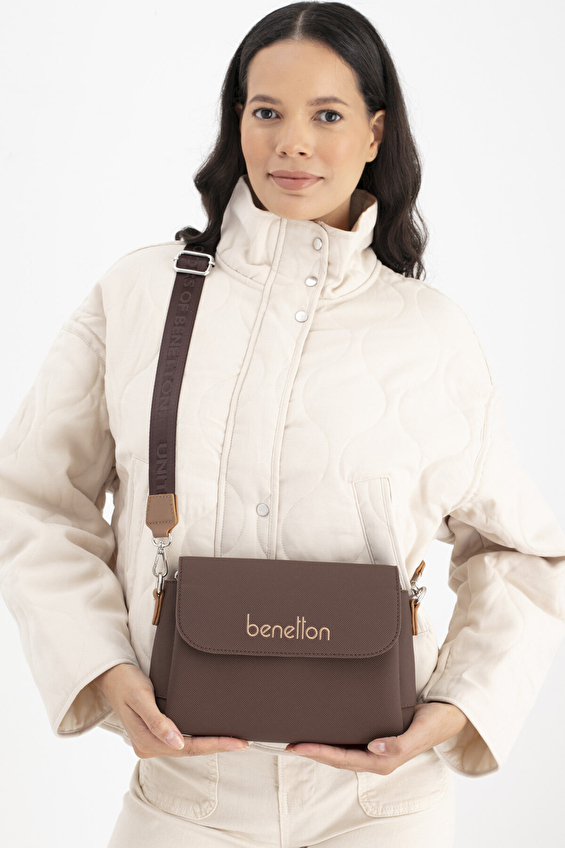 United Colors Of Benetton Kadın Kol Çantası BNT_1677 Kahve/camel United Colors Of Benetton Kadın Kol Çantası BNT_1677 Kahve/camel