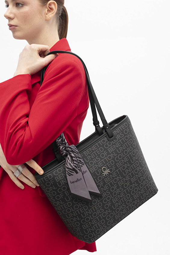 United Colors Of Benetton Kadın Kol Çantası BNT_1762 Siyah United Colors Of Benetton Kadın Kol Çantası BNT_1762 Siyah