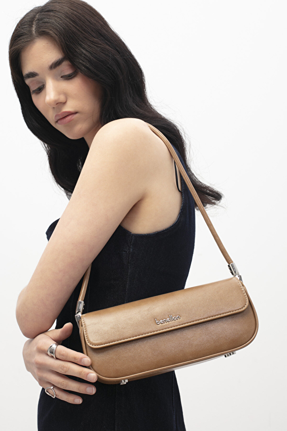 United Colors Of Benetton Kadın Kol Çantası BNT_1782 Camel United Colors Of Benetton Kadın Kol Çantası BNT_1782 Camel