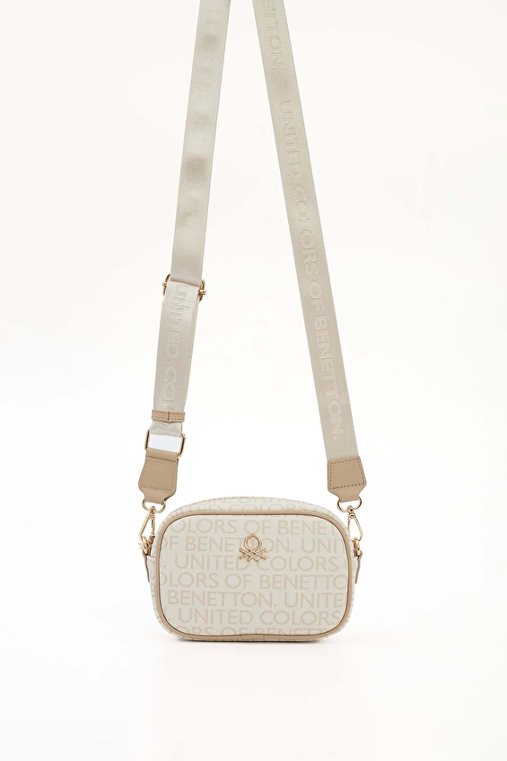 United Colors Of Benetton Kadın Kol Çantası BNT_1791 Bej United Colors Of Benetton Kadın Kol Çantası BNT_1791 Bej