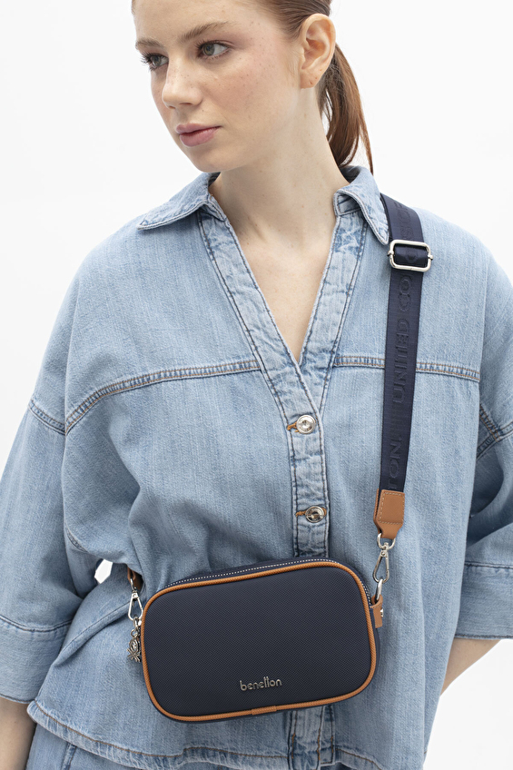 United Colors Of Benetton Kadın Kol Çantası BNT_1817 Lacıvert/camel United Colors Of Benetton Kadın Kol Çantası BNT_1817 Lacıvert/camel