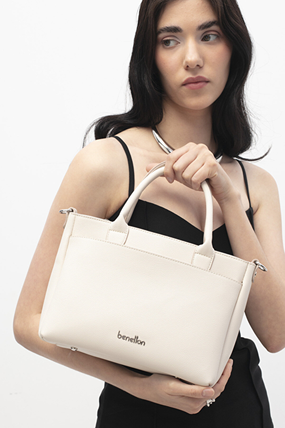 United Colors Of Benetton Kadın Kol Çantası BNT_1841 Bej United Colors Of Benetton Kadın Kol Çantası BNT_1841 Bej