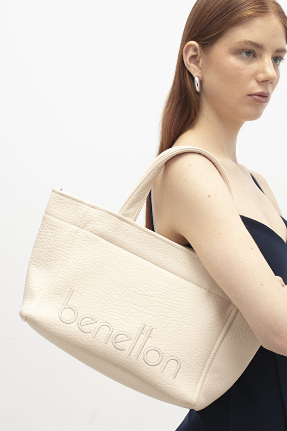 United Colors Of Benetton Kadın Kol Çantası BNT_1844 Bej United Colors Of Benetton Kadın Kol Çantası BNT_1844 Bej