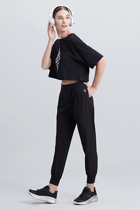 Skechers Micro Collection Kadın Eşofman Altı S211078 001 Siyah Skechers Micro Collection Kadın Eşofman Altı S211078 001 Siyah