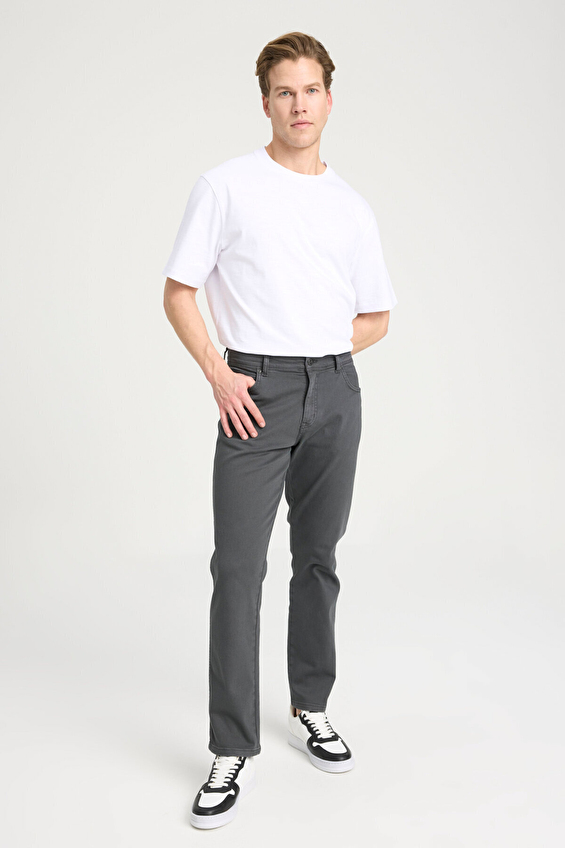 Wrangler Slim Fit Dar Paça Normal Bel Erkek Pantolon W12S004003 Antrasit Wrangler Slim Fit Dar Paça Normal Bel Erkek Pantolon W12S004003 Antrasit