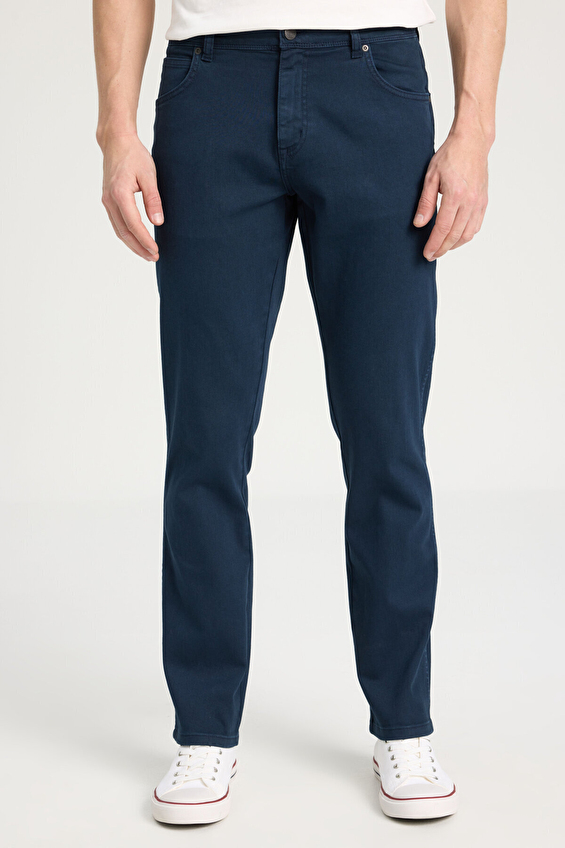 Wrangler Slim Fit Dar Paça Normal Bel Erkek Pantolon W12S004410 Lacivert Wrangler Slim Fit Dar Paça Normal Bel Erkek Pantolon W12S004410 Lacivert