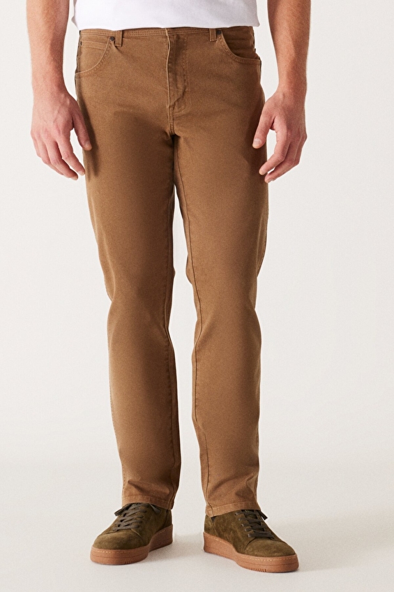 Wrangler Regular Fit Düz Paça Normal Bel Erkek Pantolon W121053248 Kahverengi Wrangler Regular Fit Düz Paça Normal Bel Erkek Pantolon W121053248 Kahverengi