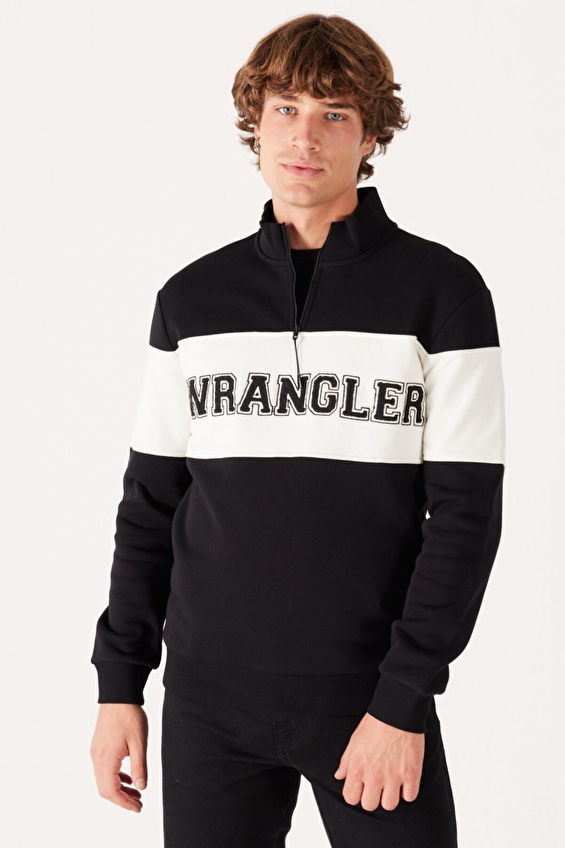 Wrangler Dik Yaka Erkek Sweatshirt W232526001 Siyah Wrangler Dik Yaka Erkek Sweatshirt W232526001 Siyah