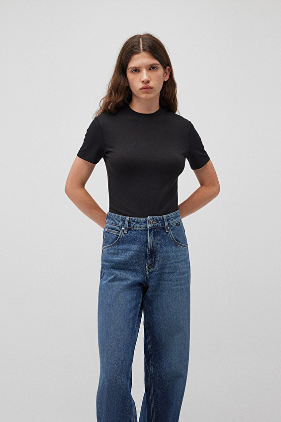 Mavi Bisiklet Yaka Kısa Kollu Kadın Tişört M1600963 900 Siyah Mavi Bisiklet Yaka Kısa Kollu Kadın Tişört M1600963 900 Siyah