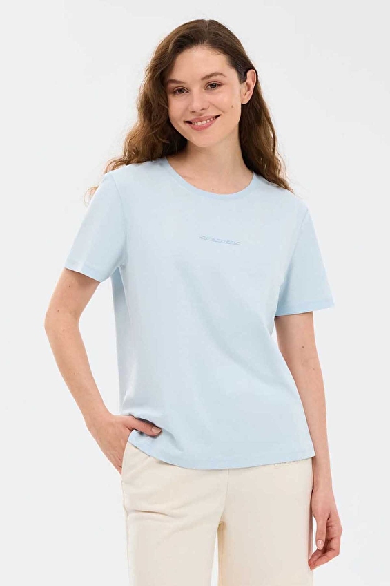 Skechers Kadın Essential Tişört S2510029 0721 Açık mavi Skechers Kadın Essential Tişört S2510029 0721 Açık mavi