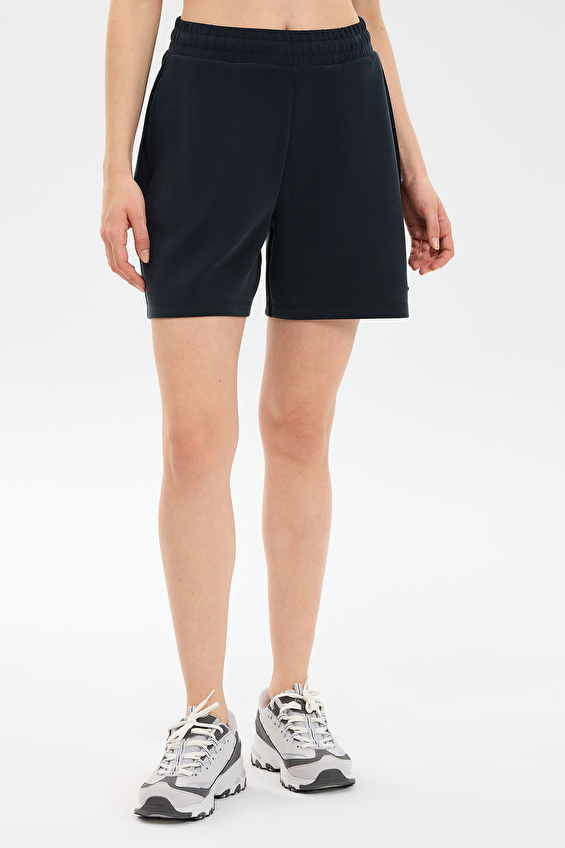 Skechers Kadın Soft Touch Şort S2610036 3817 Siyah Skechers Kadın Soft Touch Şort S2610036 3817 Siyah