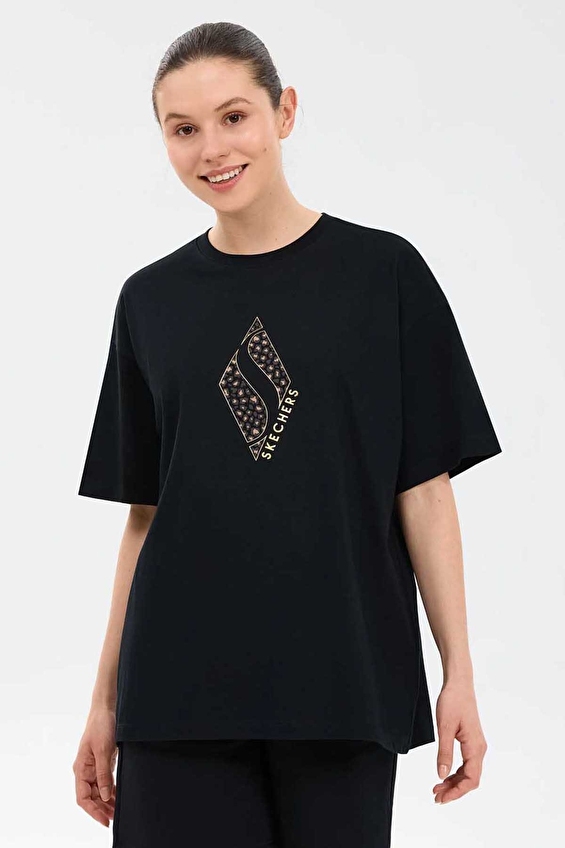 Skechers Kadın Tişört S2610050 3817 Siyah Skechers Kadın Tişört S2610050 3817 Siyah