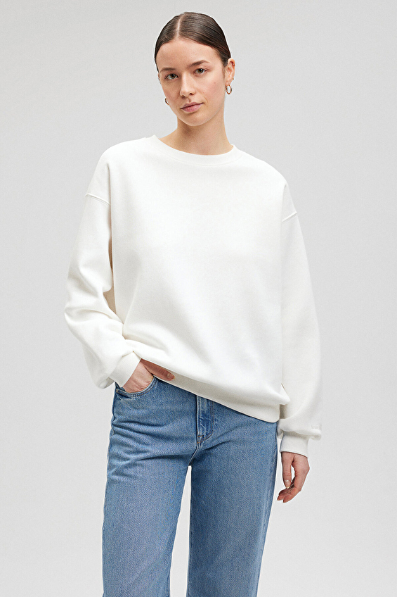 Mavi Bisiklet Yaka Uzun Kollu Loose Fit Kadın Sweatshirt M1610198 70057 Beyaz Mavi Bisiklet Yaka Uzun Kollu Loose Fit Kadın Sweatshirt M1610198 70057 Beyaz