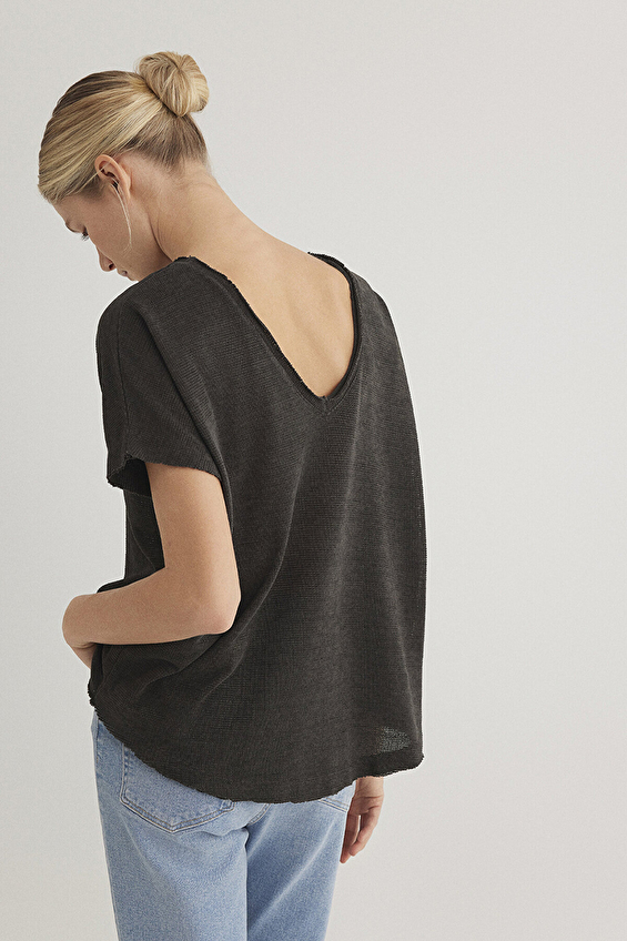 Mavi Kayık Yaka Loose Fit Kadın Tişört M167311 70087 Siyah Mavi Kayık Yaka Loose Fit Kadın Tişört M167311 70087 Siyah