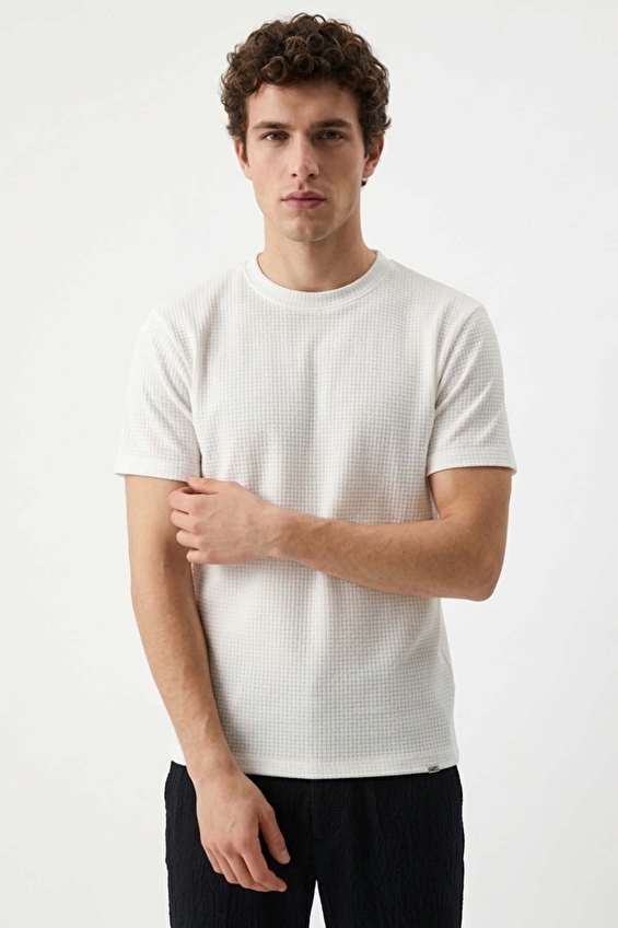 Loft Erkek Tişört LF2040918 OFW Kırık beyaz Loft Erkek Tişört LF2040918 OFW Kırık beyaz