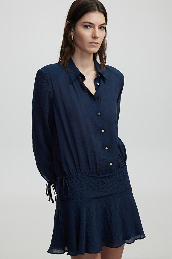 İpekyol Regular Fit Gömlek Yaka Düğme Kapama Uzun Kol Dokuma Kadın Elbise IS1250002206 Lacivert İpekyol Regular Fit Gömlek Yaka Düğme Kapama Uzun Kol Dokuma Kadın Elbise IS1250002206 Lacivert