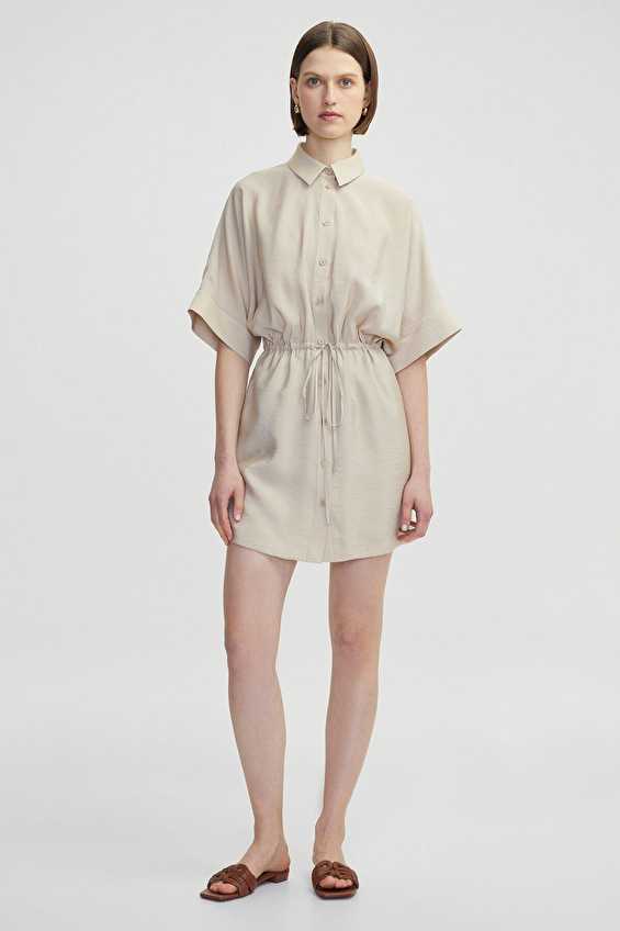 İpekyol Regular Fit Gömlek Yaka Düğme Kapama Düşük Omuz Kadın Elbise IS1250002412 Bej İpekyol Regular Fit Gömlek Yaka Düğme Kapama Düşük Omuz Kadın Elbise IS1250002412 Bej