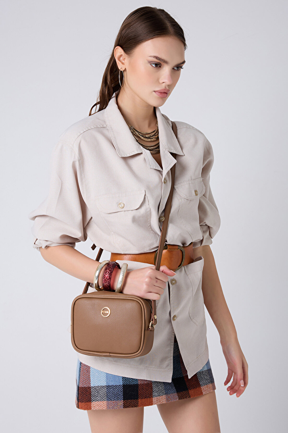 Fossil Kadın Çapraz Çanta 05FO25Y5031 Taba Fossil Kadın Çapraz Çanta 05FO25Y5031 Taba