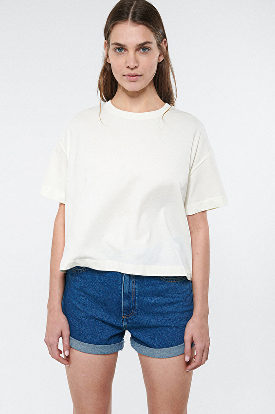 Mavi Bisiklet Yaka Boxy Fit Kısa Kollu Kadın Tişört M1611651 80194 Beyaz Mavi Bisiklet Yaka Boxy Fit Kısa Kollu Kadın Tişört M1611651 80194 Beyaz