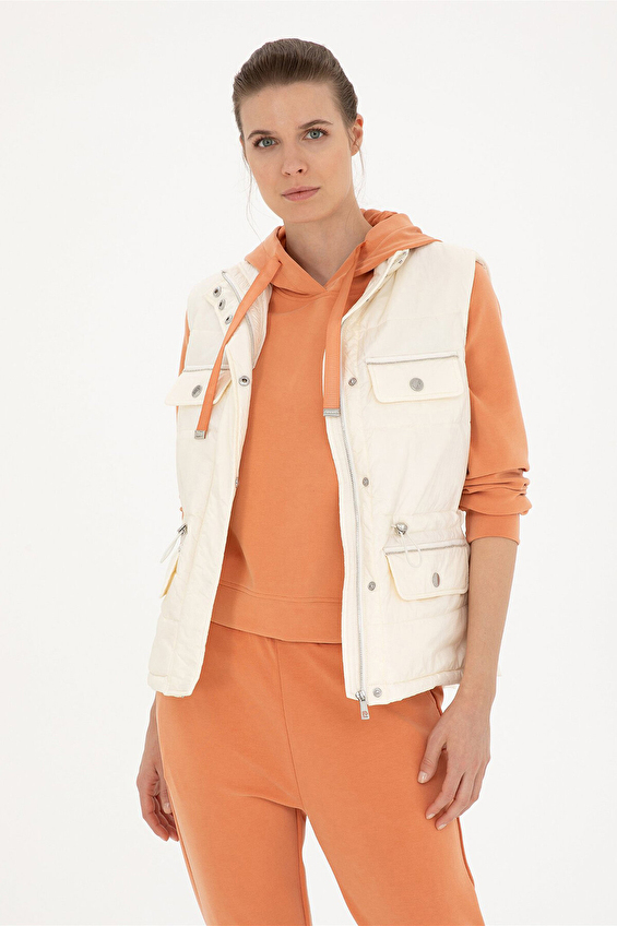 Pierre Cardin Dik Yaka Kolsuz Basic Kadın Yelek 1828802 VR019 Ekru Pierre Cardin Dik Yaka Kolsuz Basic Kadın Yelek 1828802 VR019 Ekru