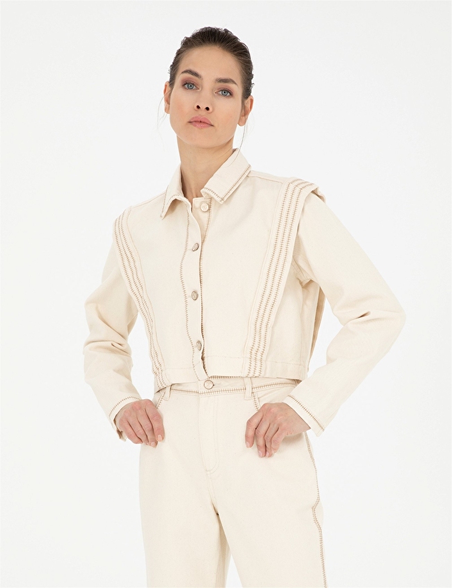 Pierre Cardin Gömlek Yaka Crop Fit Uzun Kol Pamuk Kadın Gömlek 1944724 VR071 Ekru Pierre Cardin Gömlek Yaka Crop Fit Uzun Kol Pamuk Kadın Gömlek 1944724 VR071 Ekru