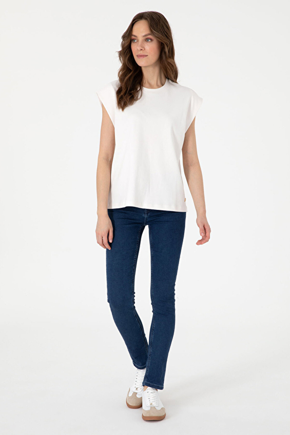 Pierre Cardin Dar Paça Kadın Kot Pantolon 2119472 VR033 Lacivert Pierre Cardin Dar Paça Kadın Kot Pantolon 2119472 VR033 Lacivert