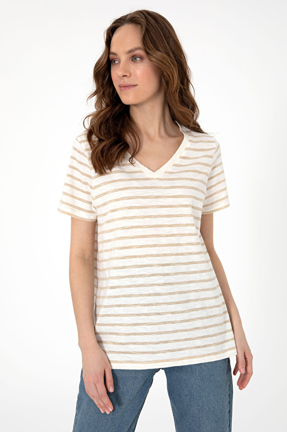 Pierre Cardin V Yaka Kadın Tişört 2122106 VR071 Bej Pierre Cardin V Yaka Kadın Tişört 2122106 VR071 Bej