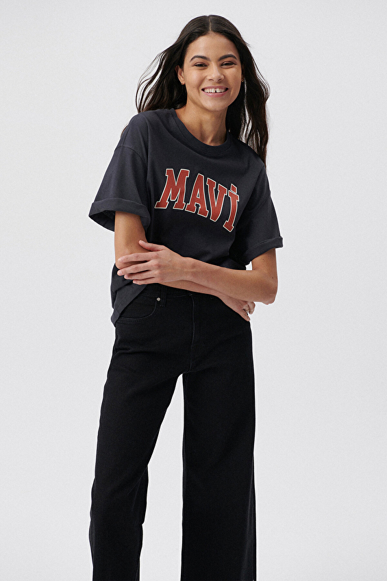 Mavi Bisiklet Yaka Oversize Kısa Kollu Kadın Tişört M1600843 82185 Antrasit Mavi Bisiklet Yaka Oversize Kısa Kollu Kadın Tişört M1600843 82185 Antrasit