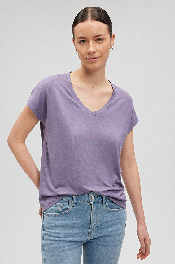 Mavi V Yaka Kısa Kollu Kadın Tişört M167714 70608 Mavi Mavi V Yaka Kısa Kollu Kadın Tişört M167714 70608 Mavi