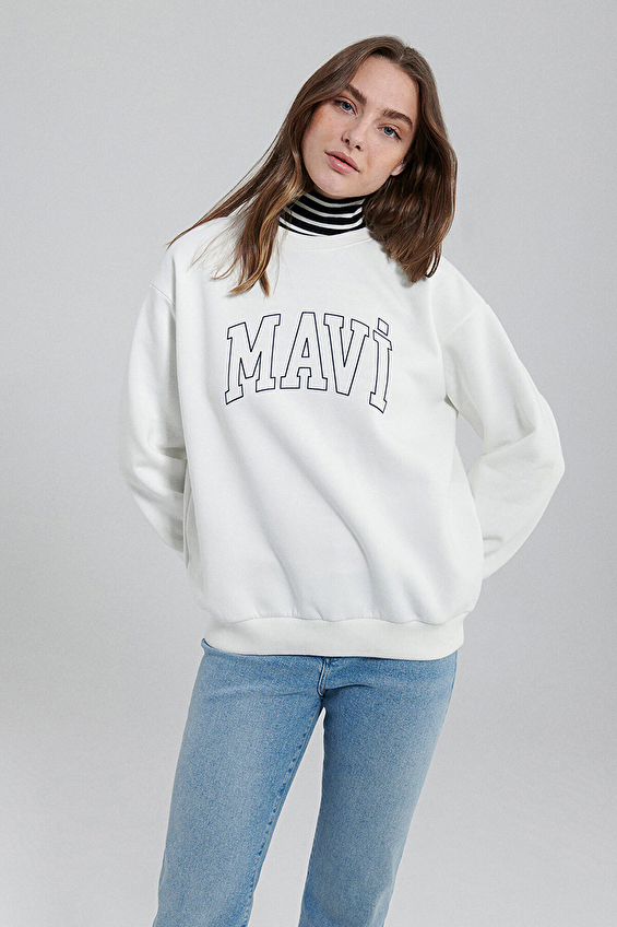 Mavi Bisiklet Yaka Uzun Kollu Loose Fit Kadın Sweatshirt M1611192 70057 Beyaz Mavi Bisiklet Yaka Uzun Kollu Loose Fit Kadın Sweatshirt M1611192 70057 Beyaz