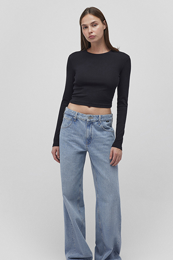 Mavi Kısa Kesim Uzun Kollu Kadın Tişört M1612822 900 Siyah Mavi Kısa Kesim Uzun Kollu Kadın Tişört M1612822 900 Siyah