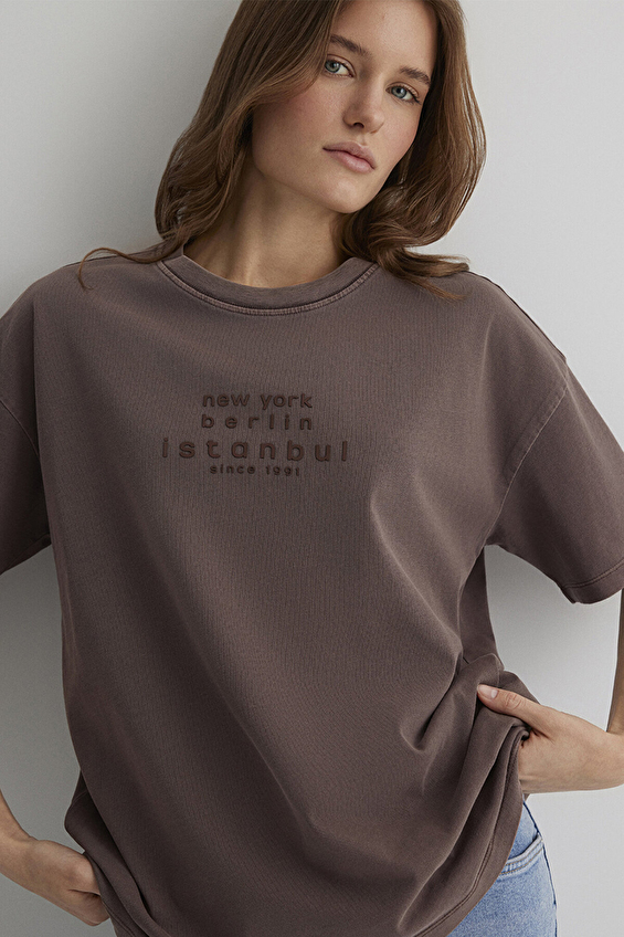 Mavi Bisiklet Yaka Düğmesiz Loose Fit Kısa Kollu Kadın Tişört M1613141 70383 Mor Mavi Bisiklet Yaka Düğmesiz Loose Fit Kısa Kollu Kadın Tişört M1613141 70383 Mor