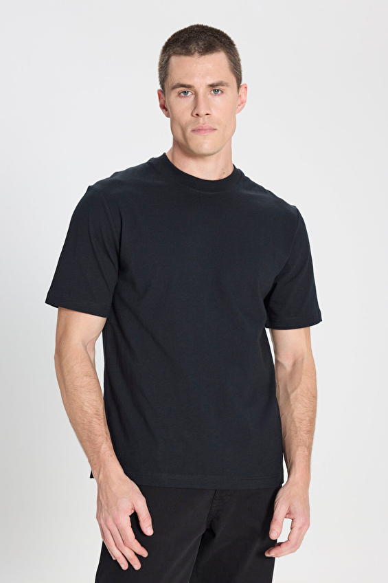 Wrangler Regular Fit Bisiklet Yaka Erkek Tişört W241673301 Siyah Wrangler Regular Fit Bisiklet Yaka Erkek Tişört W241673301 Siyah